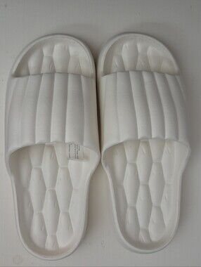 New EVA (7.5-8) White Padded Slide Non Slip Bathroom Sandals